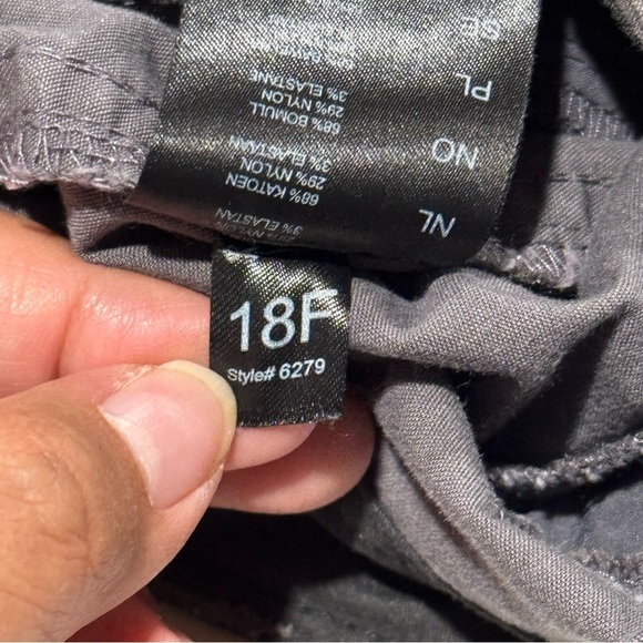 Kuhl Women’s 4 Regular Gray Legendary Pants Outdoor Hiking Trail Gorpcore - Picture 7 of 10